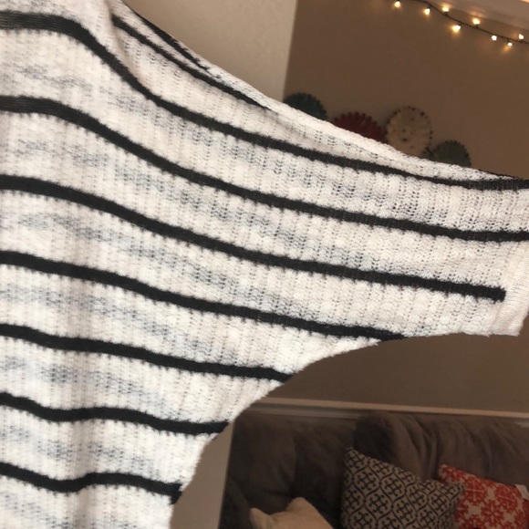Sweater - Picture 3 of 3